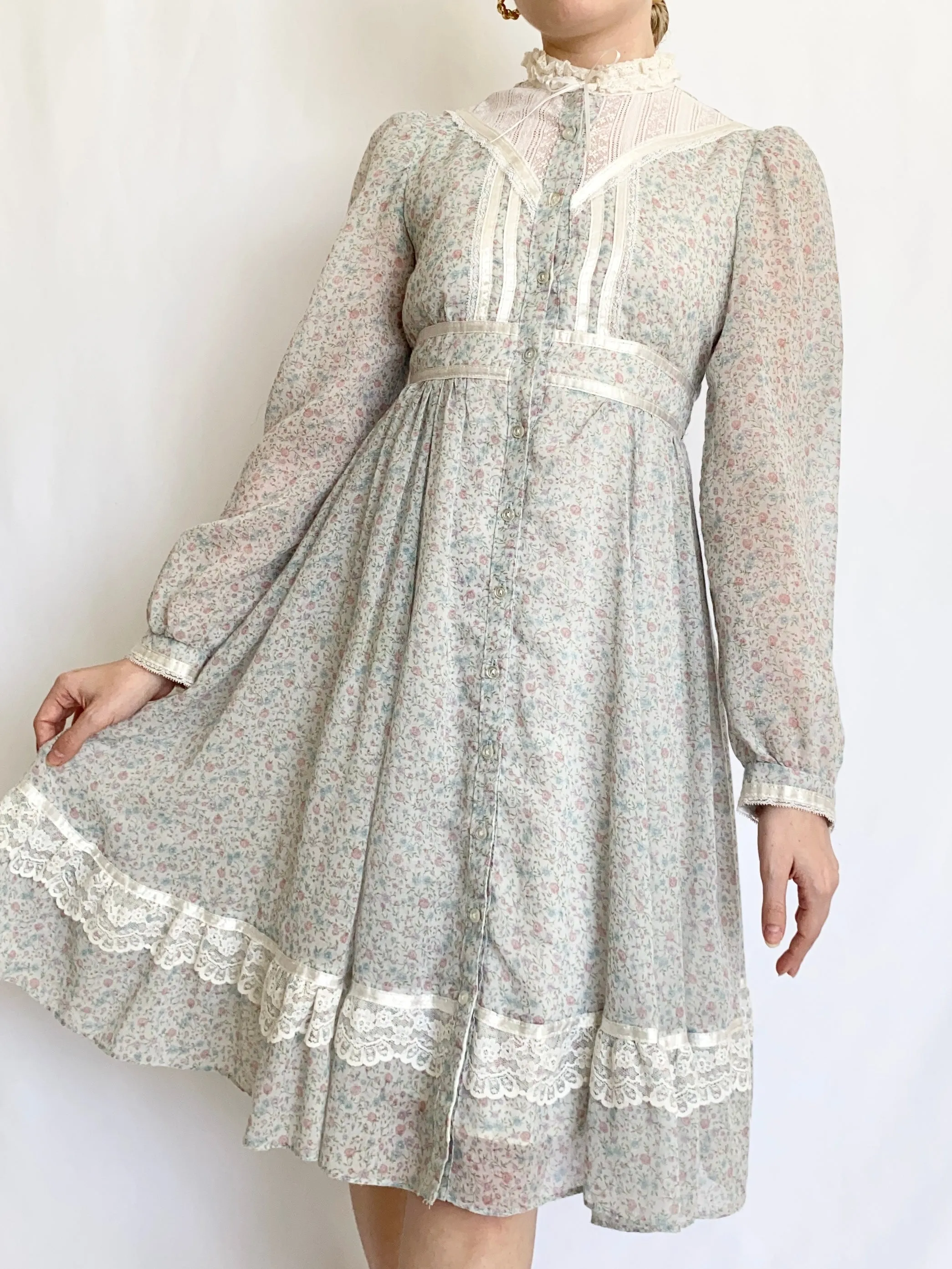 1970s Gunne Sax Ditzy Floral Victorian Inspired Prairie Dress (XXS)