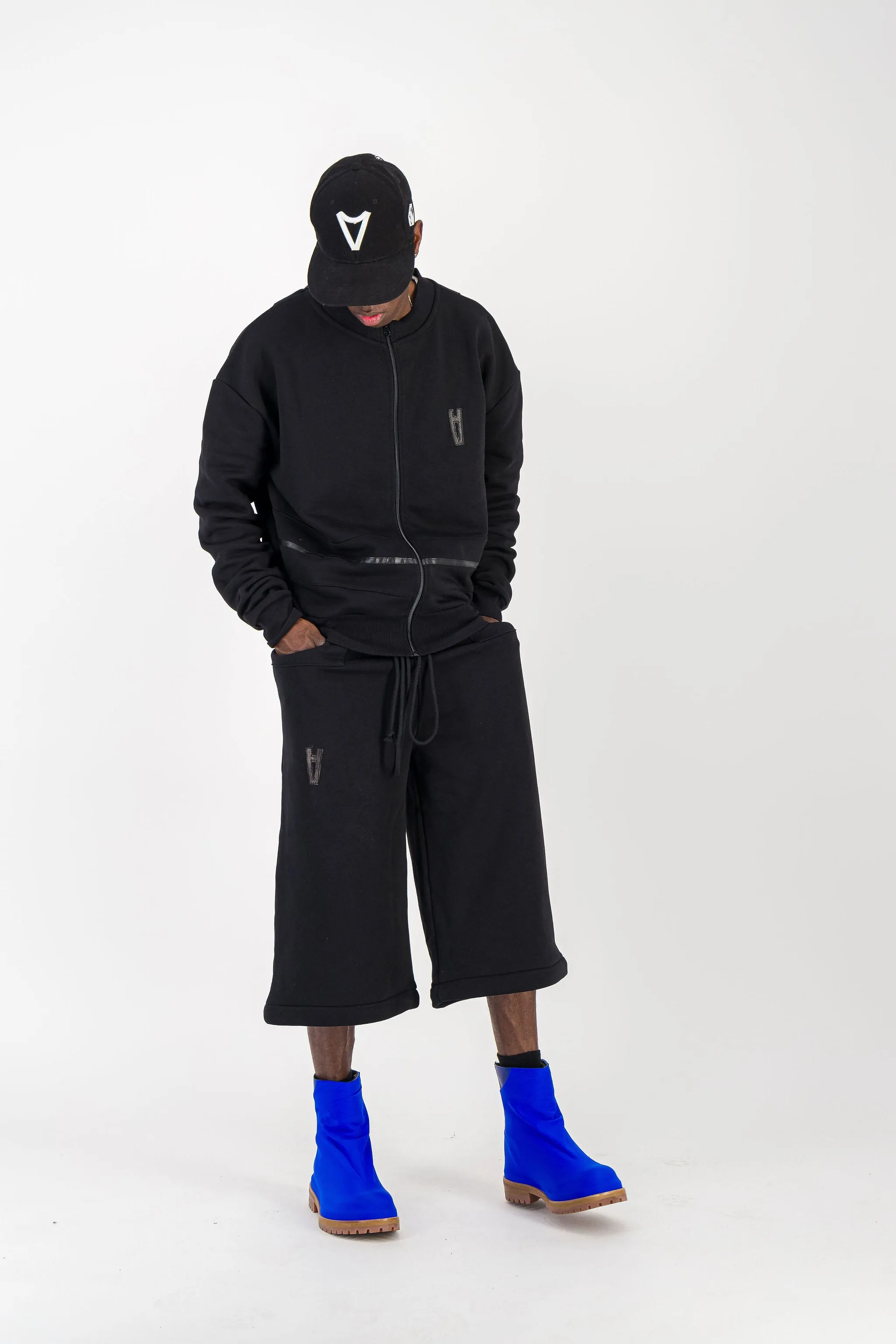 BLACK CONVERTIBLE JOGGER PANTS W/ LEATHER LOGO