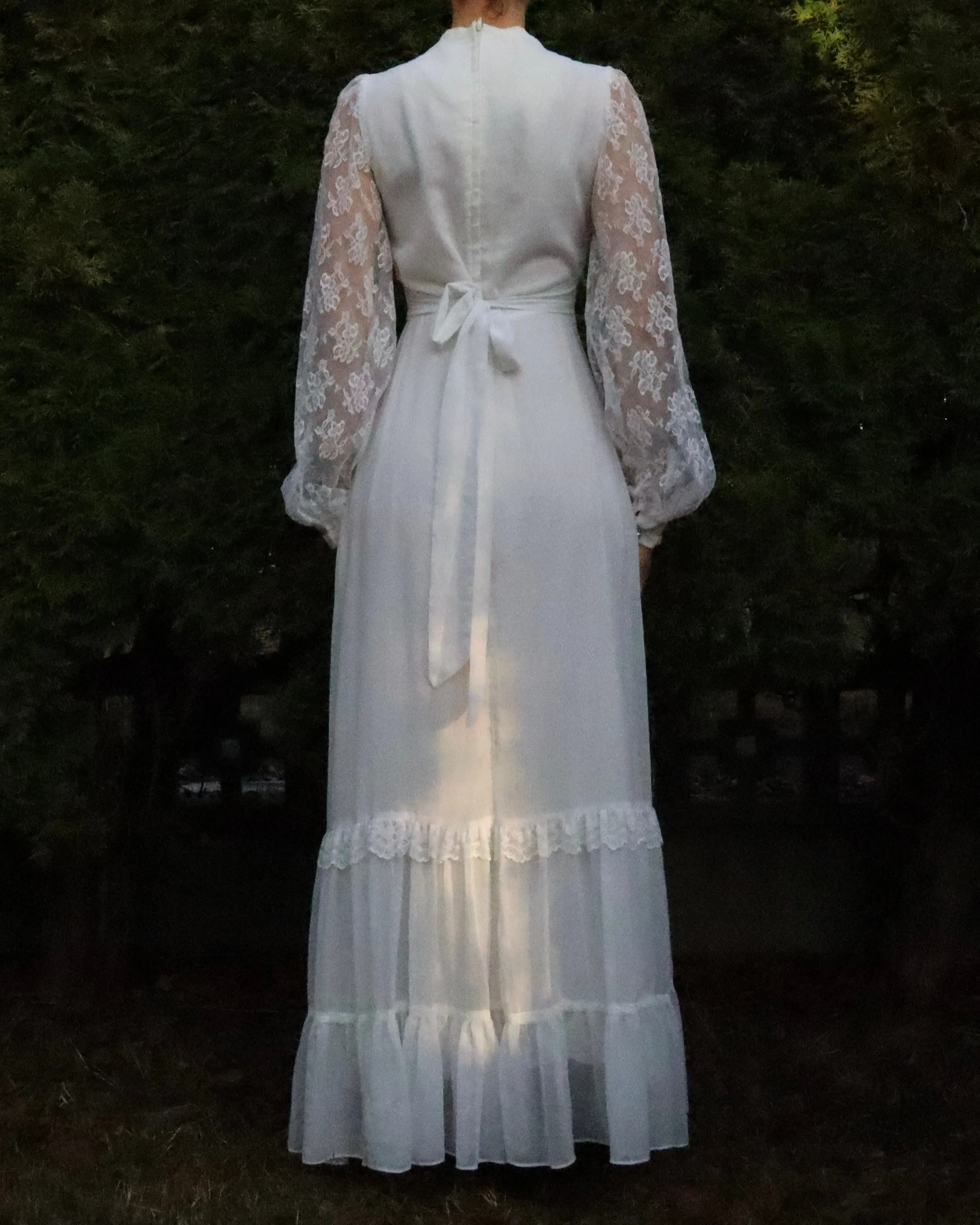Gunne Sax White Gown (S-M) 