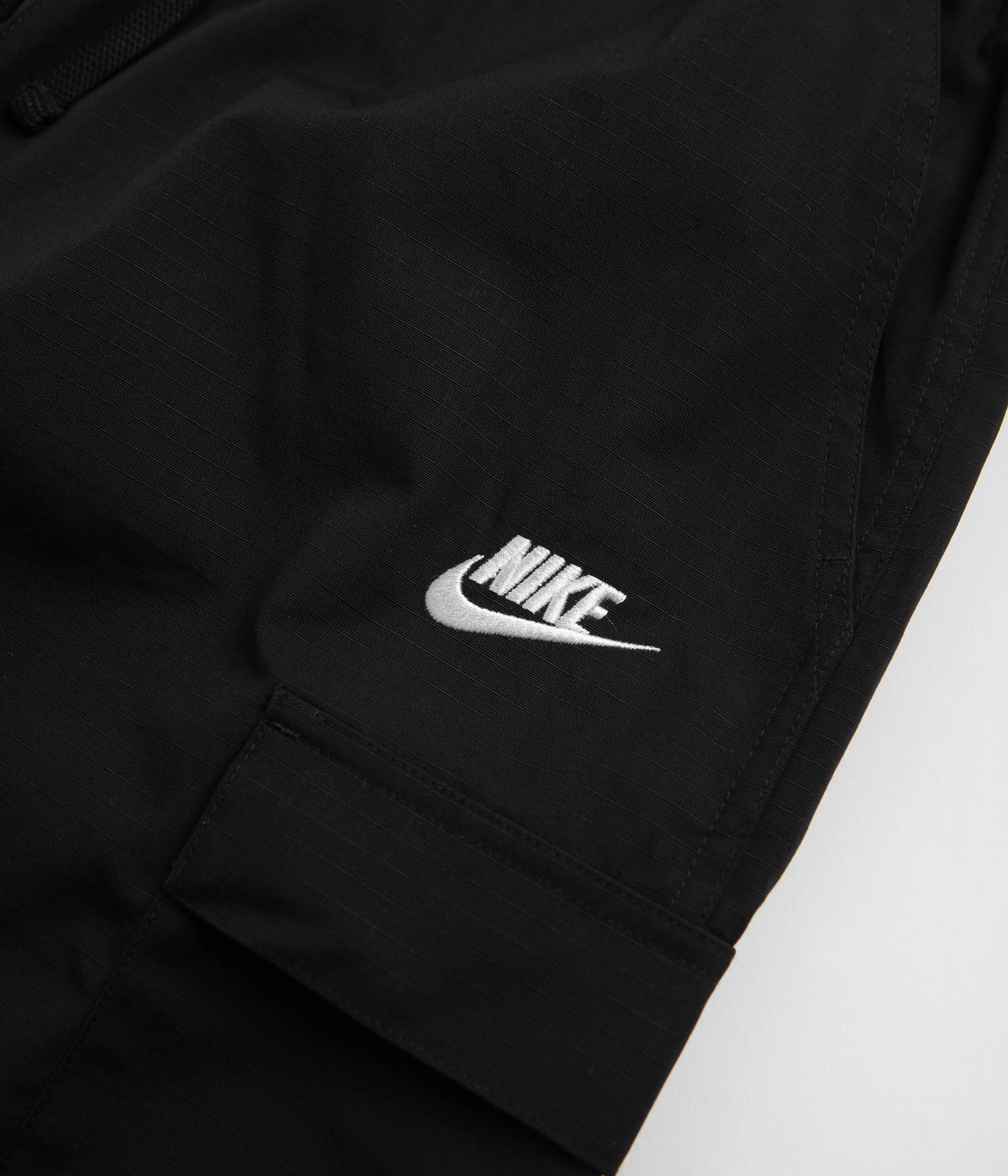 Nike Club Cargo Shorts - Black / White