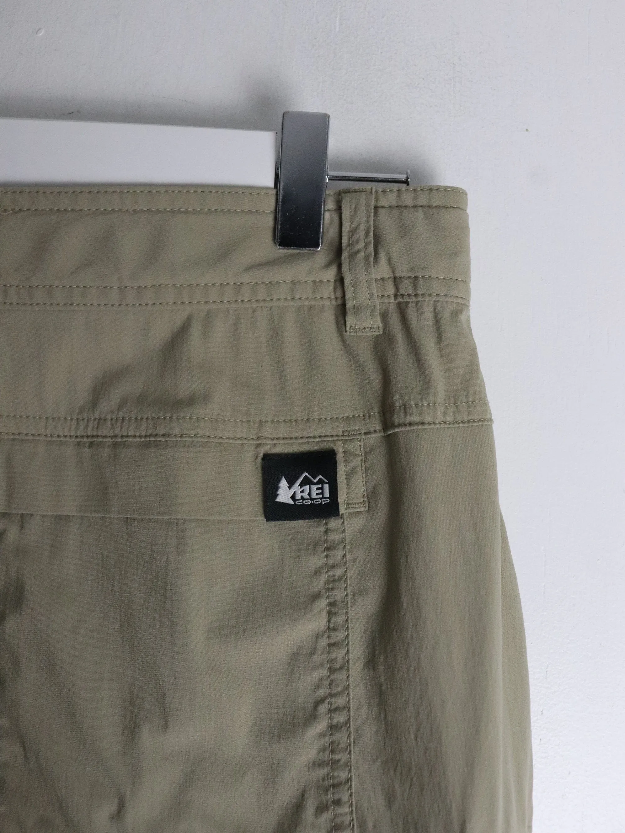 REI Pants Womens 6 Beige Hiking Convertible