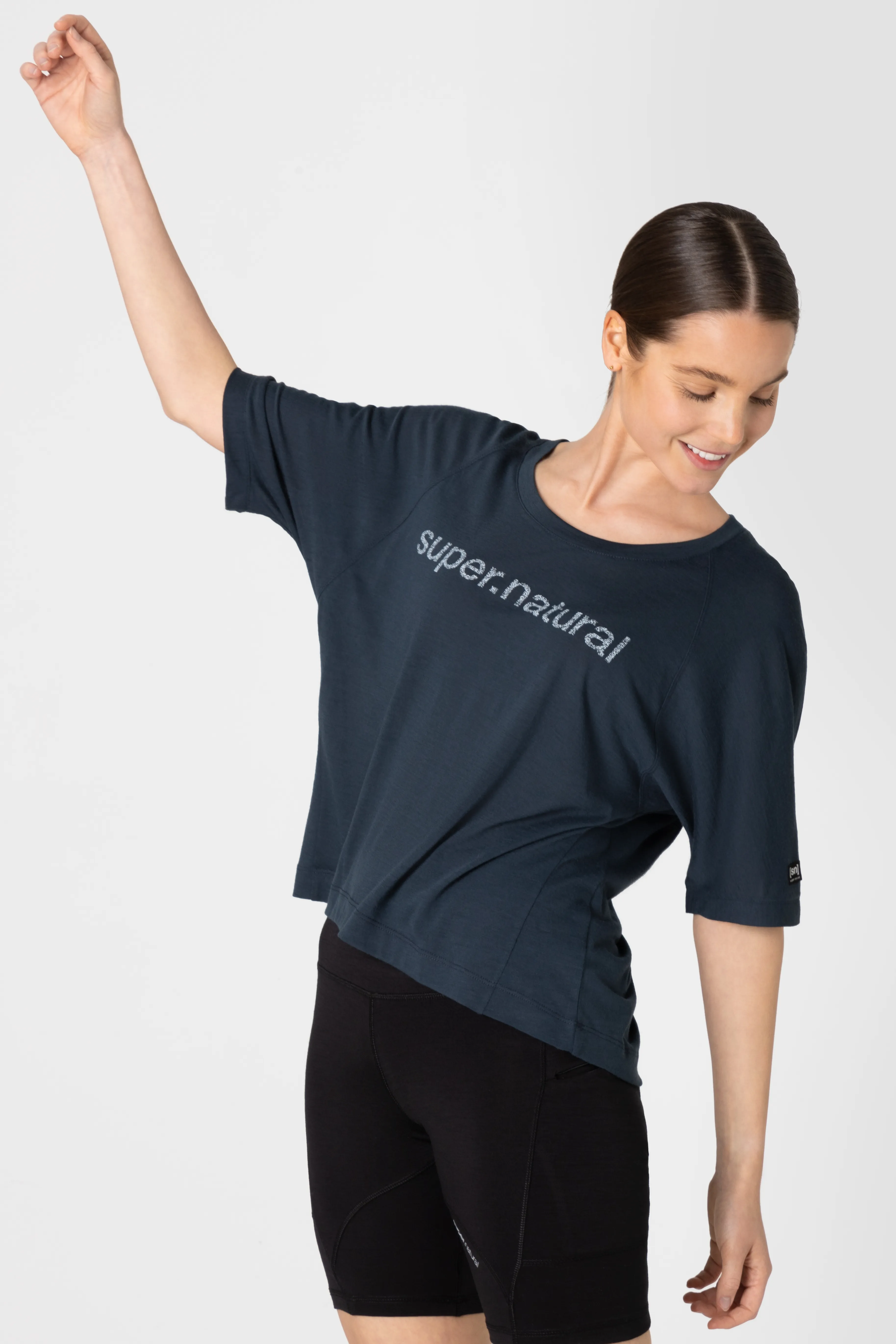 super.natural Women&#x27;s Liquid Flow Tee Blueberry/Fresh White | Buy super.natural Women&#x27;s Liquid Flow Tee Blueberry/Fresh White here | Outnorth
