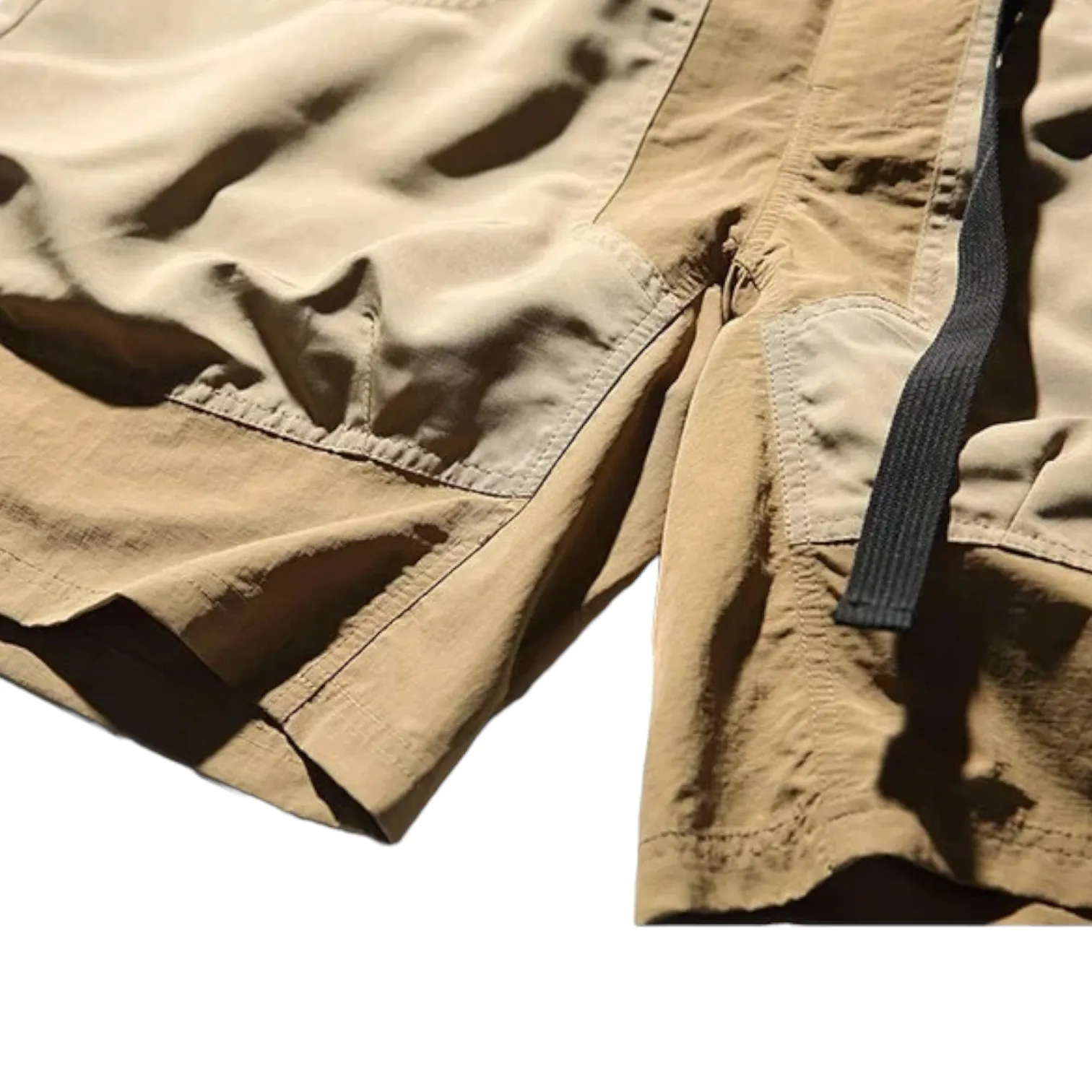 Technical camping shorts with contrast pocket