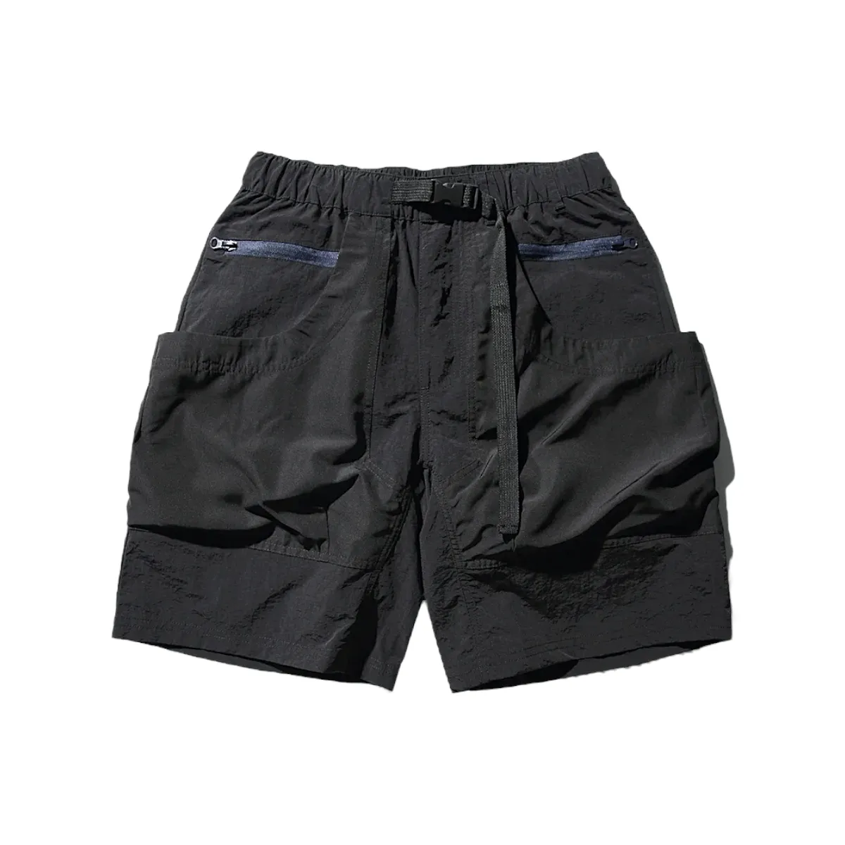 Technical camping shorts with contrast pocket