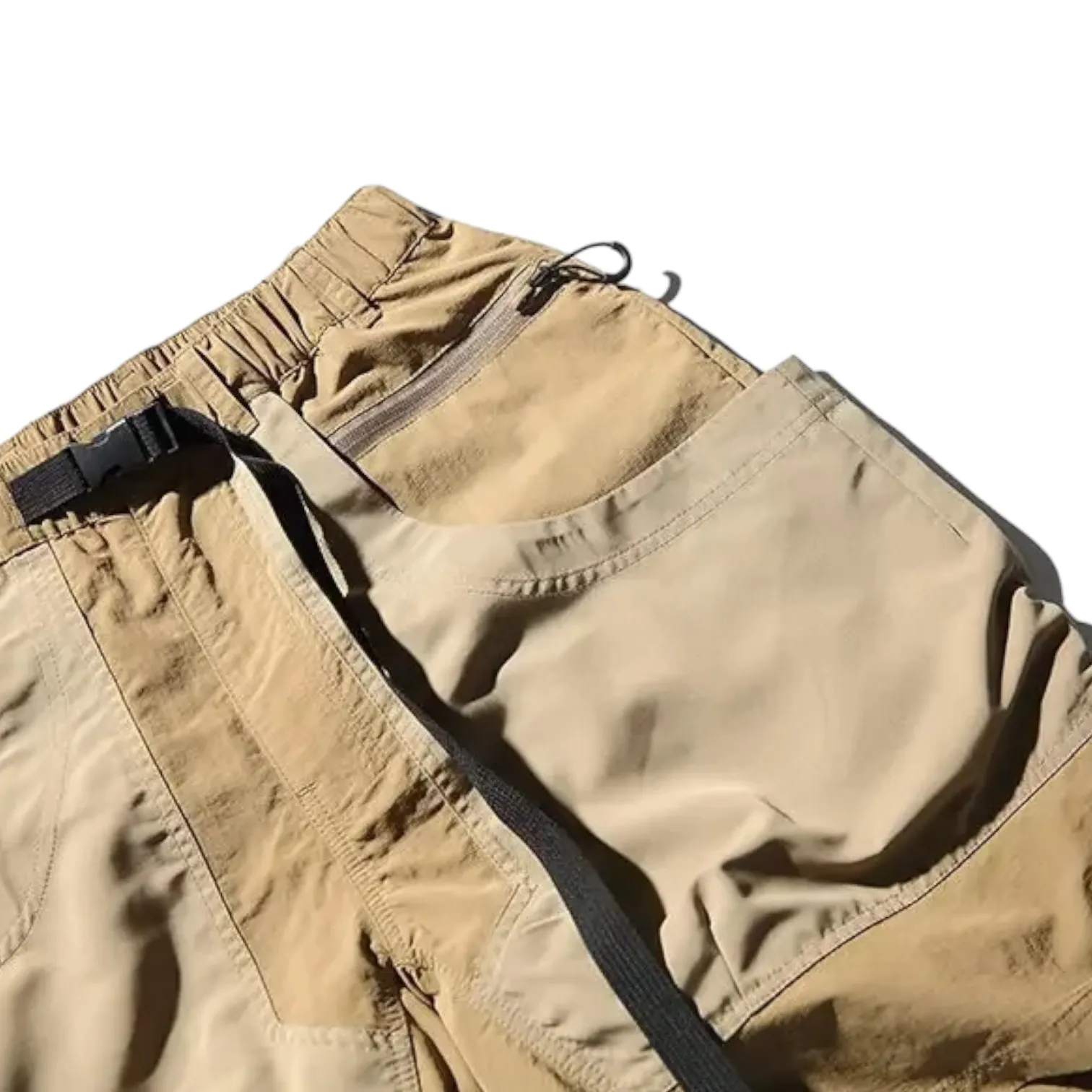 Technical camping shorts with contrast pocket